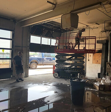 Retail showroom garage